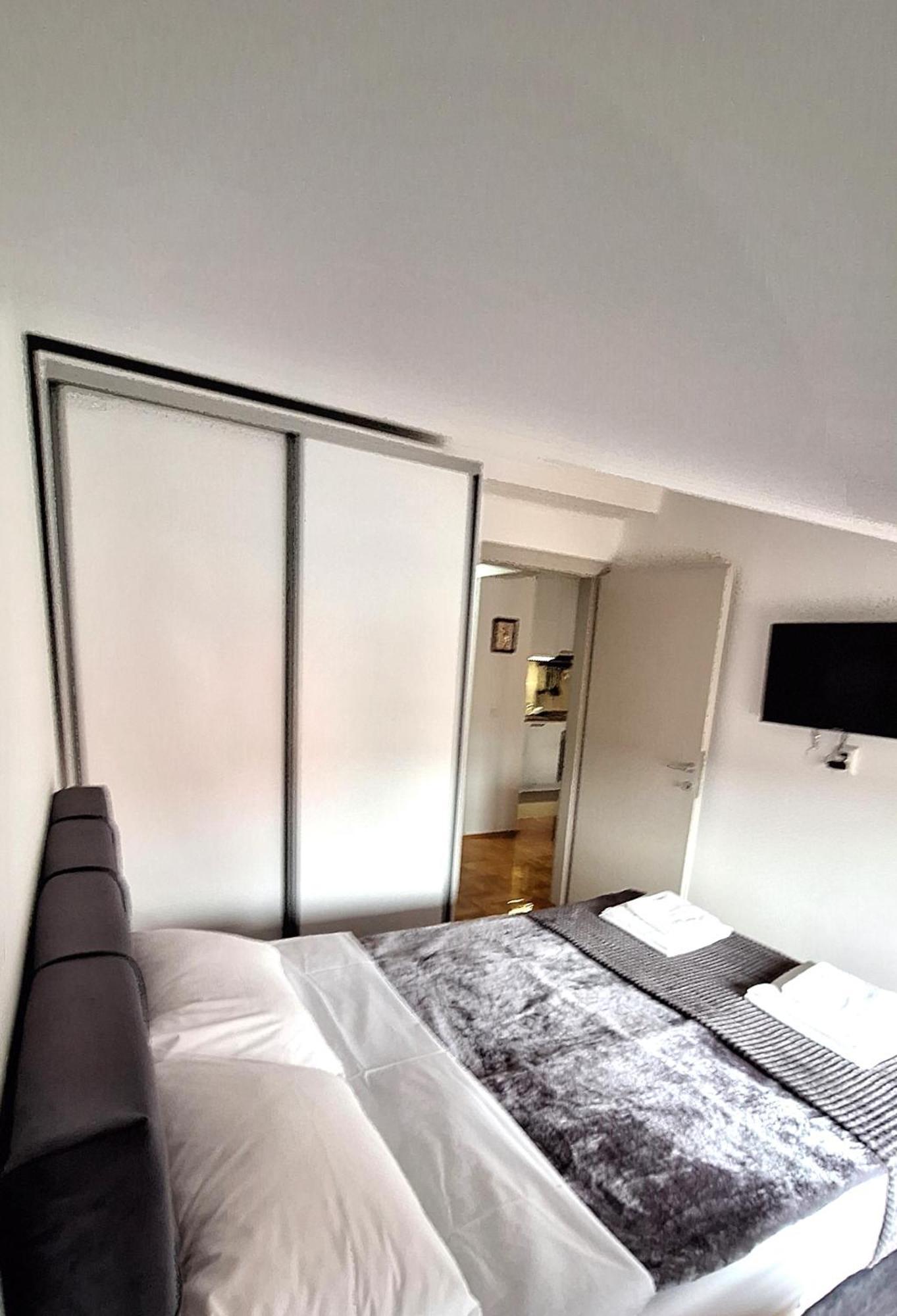 Nest Apartment